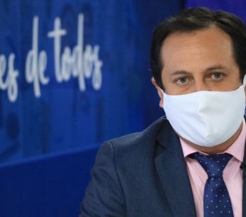 Julian Fernandez Atentos al comportamiento incierto de la subvariante de ómicron”