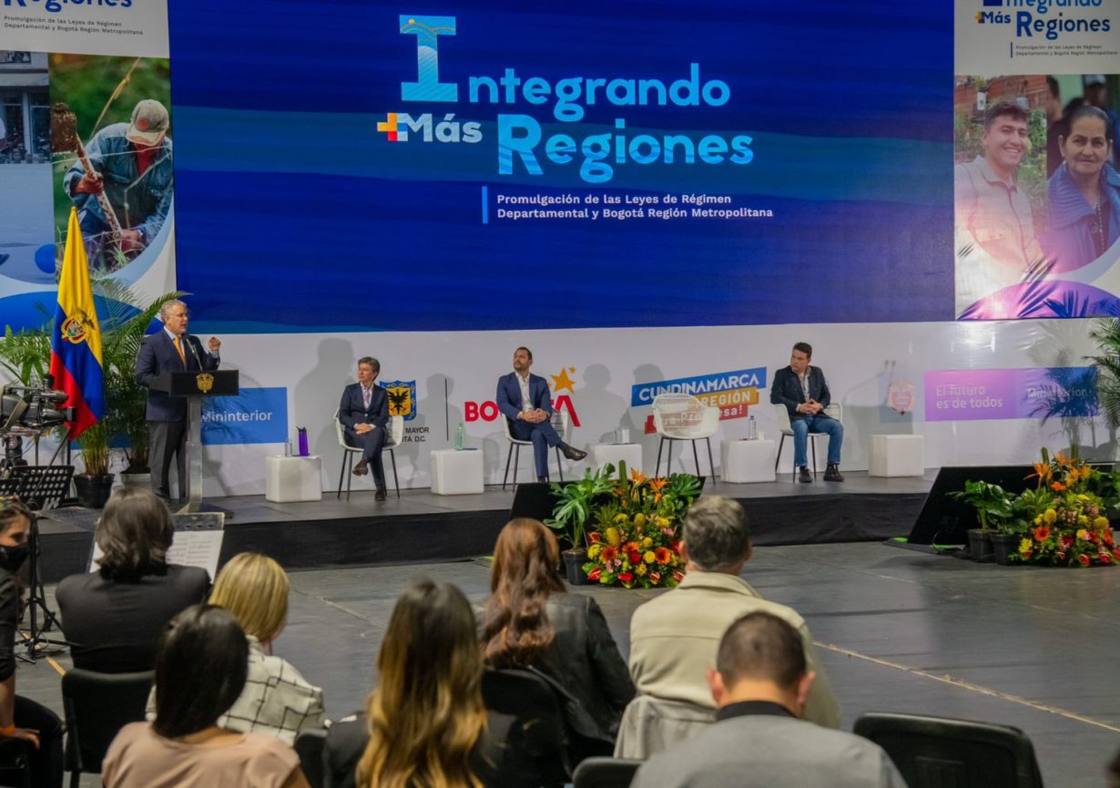 Promulgada leyes de Región Metropolitana Bogotá–Cundinamarca y del Régimen Departamental
