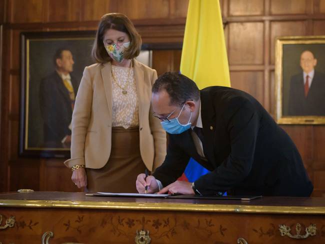 Tomó posesión de su cargo el nuevo embajador de Colombia en Rusia