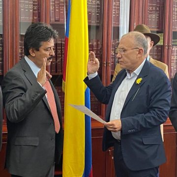 Exgobernador del Huila se posesionó como nuevo senador
