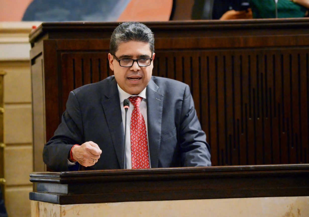 Carlos Hernán Rodríguez Becerra es elegido nuevamente Contralor General de la República