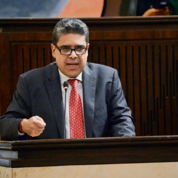 Carlos Hernán Rodríguez Becerra es elegido nuevamente Contralor General de la República