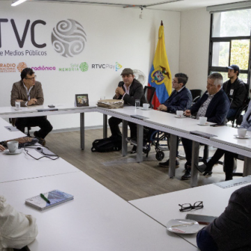 Gobierno estudia revivir a Inravisión