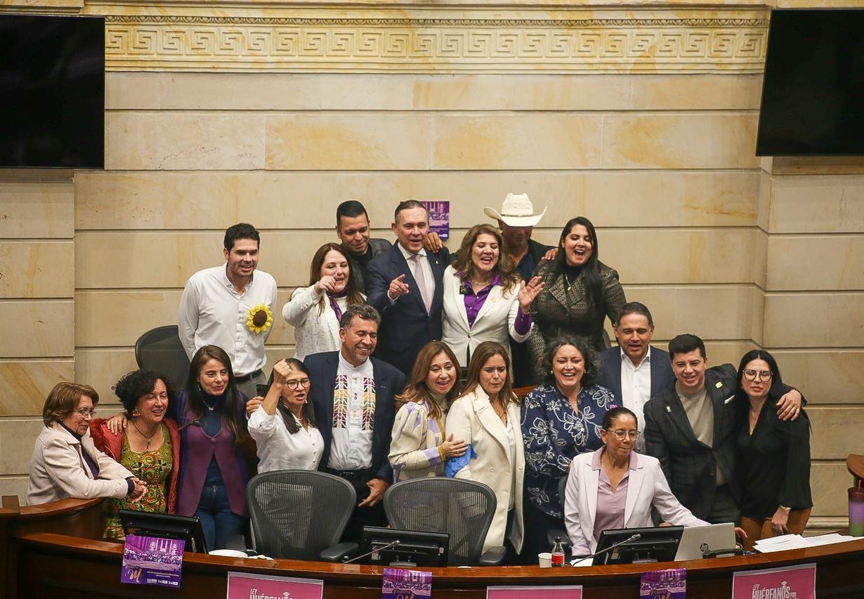 Defensa y proyección del género femenino prioridades de la Comisión de la Mujer