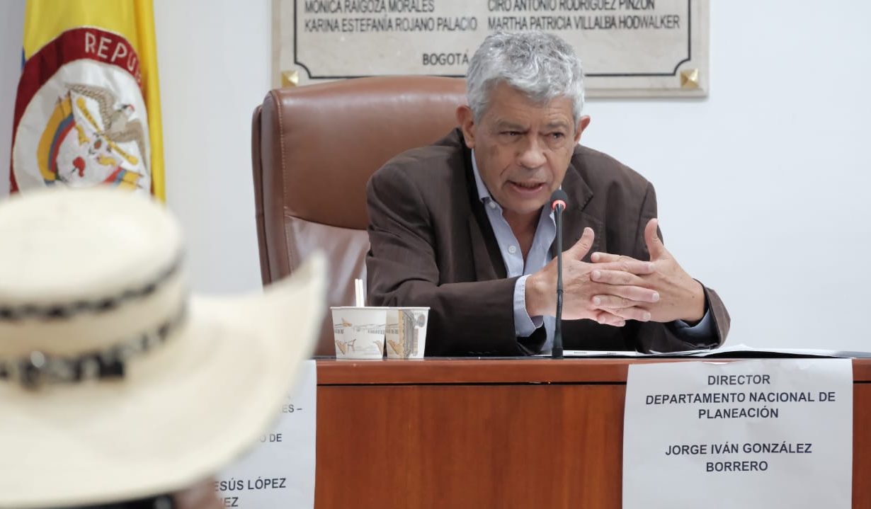 Colombia podría enfrentar una caída en el recaudo de las regalías: González