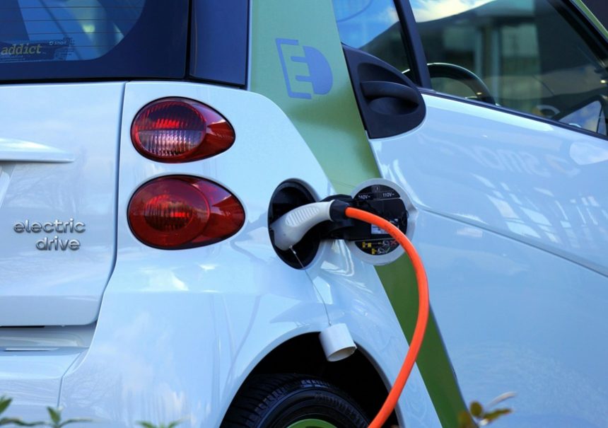 ¿Los vehículos eléctricos realmente ayudan al planeta? Un estudio colombiano responde con cifras claras
