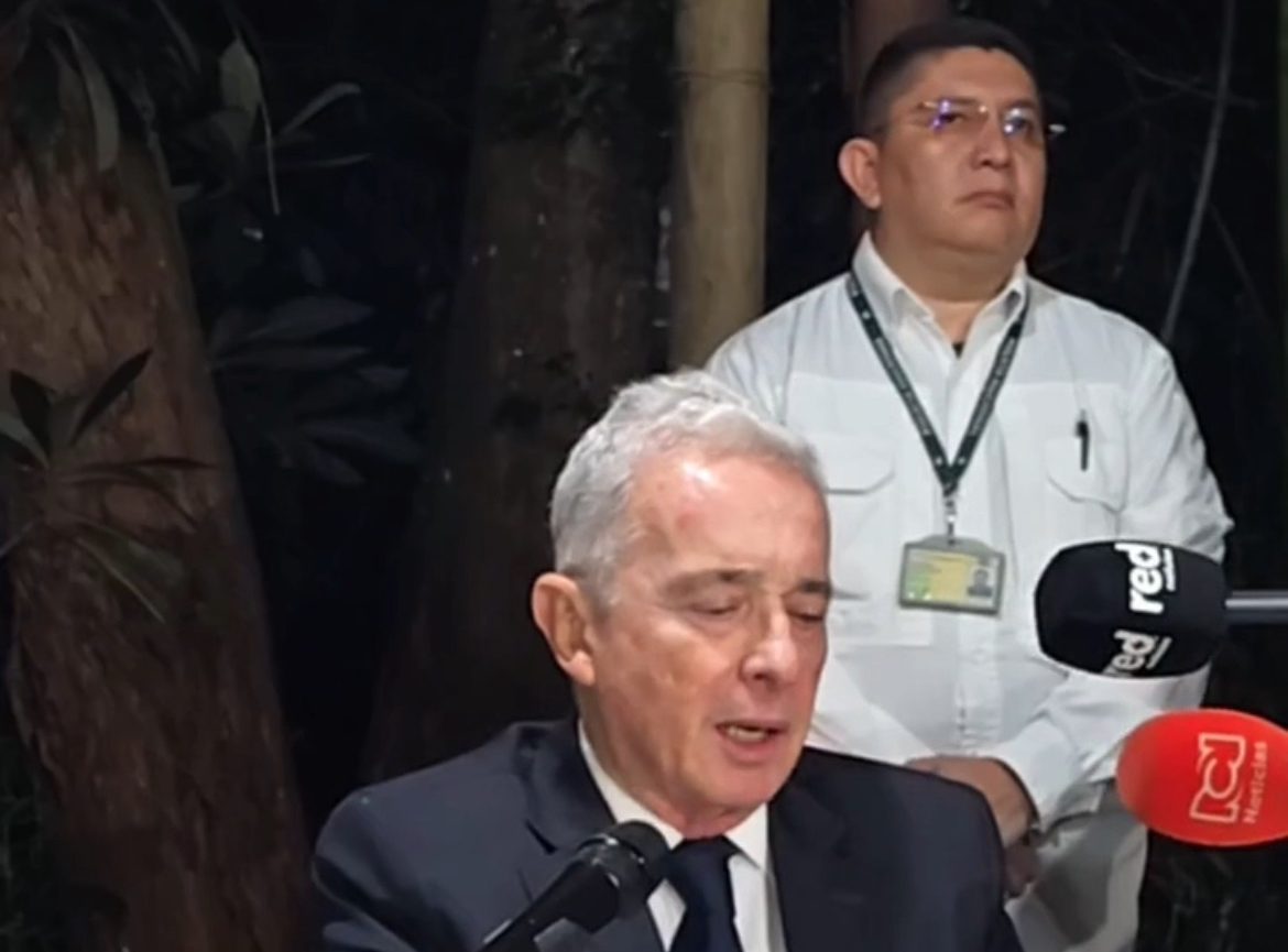 uribe Gracias a Dios: Expresidente Uribe