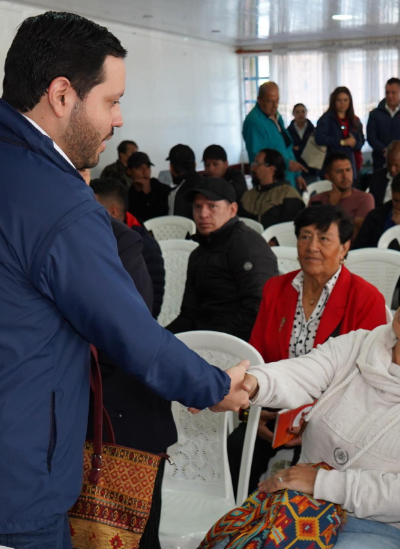 zuluaga 1 Contralor de Bogotá recorriendo las localidades