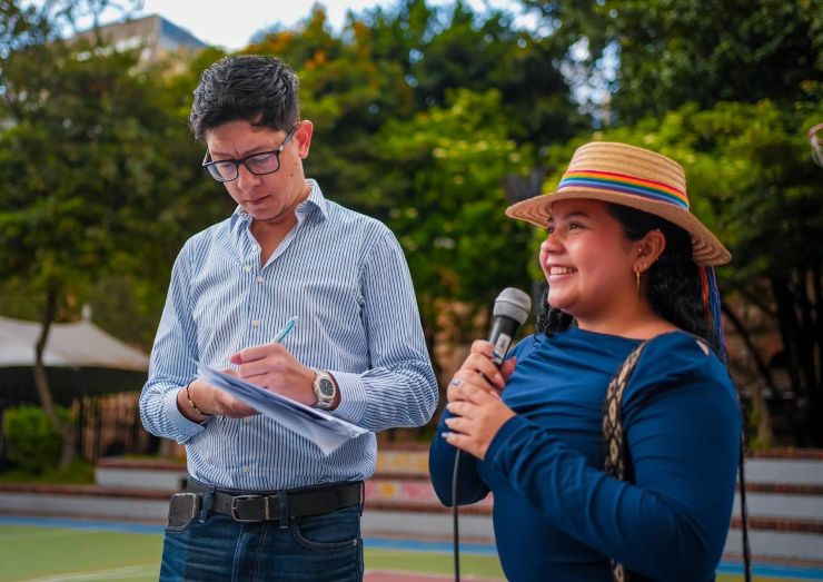 El ministro Daniel Rojas Medellín atendió el llamado del movimiento estudiantil